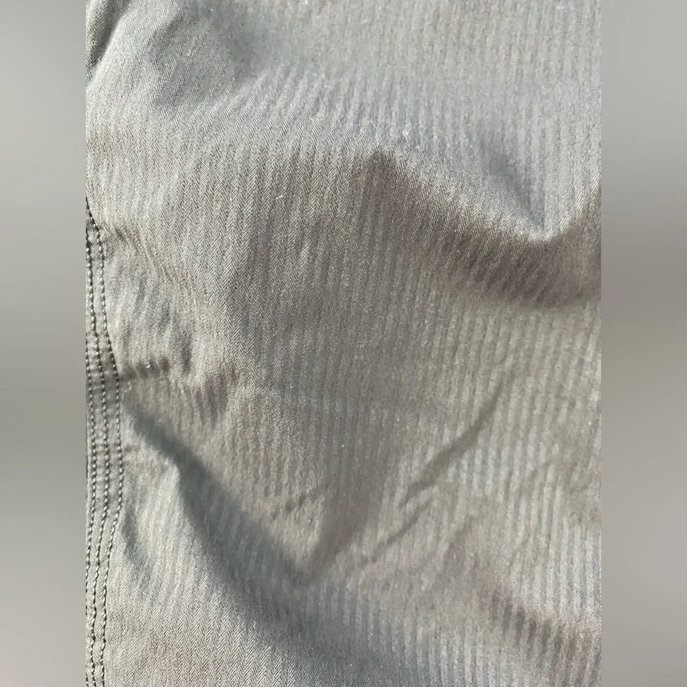 Lululemon Studio Crop size 10 Black - Picture 16 of 16